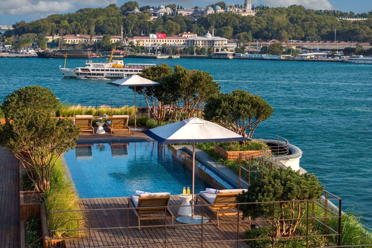 Two Icons of Türkiye: 7-Day Luxury Istanbul & Cappadocia Journey