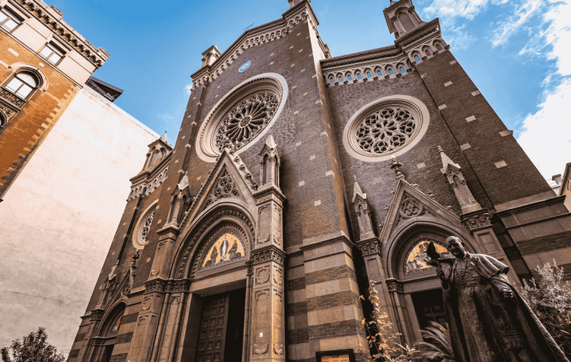 Istanbul’s Christmas Mosaic 2 Days